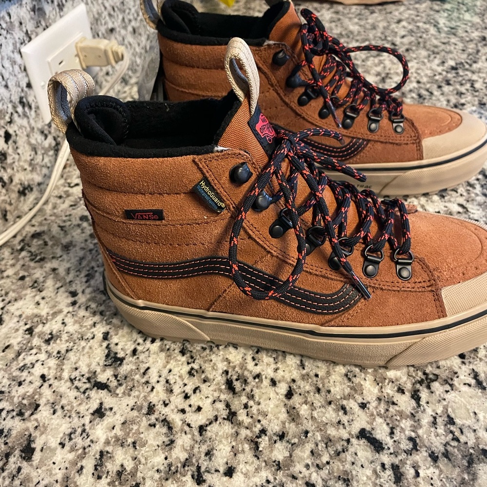 Vans SK8 HI MTE Waterproof Insultaed Ginger women 8.5 or men 7–NWT